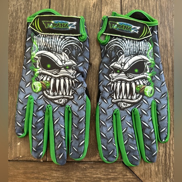 PiranaZ Psycho Speed Skull Racing Gloves Green Unisex - Picture 5 of 8